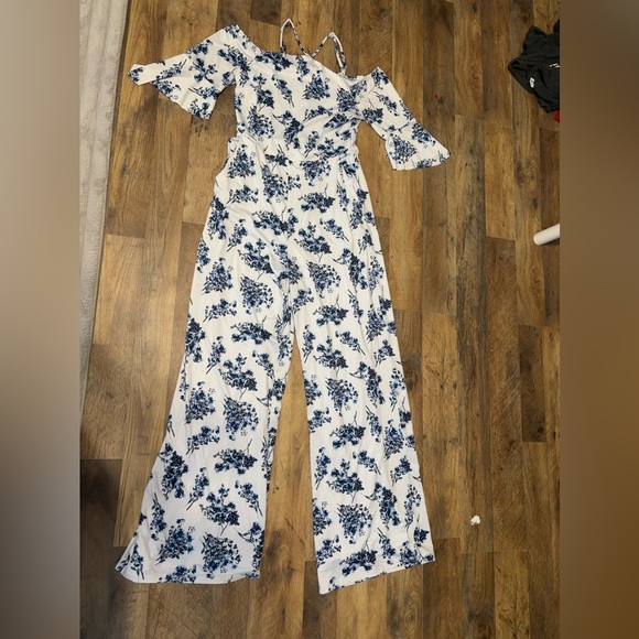 Venus Floral Off-Shoulder Jumpsuit - Picture 5 of 14